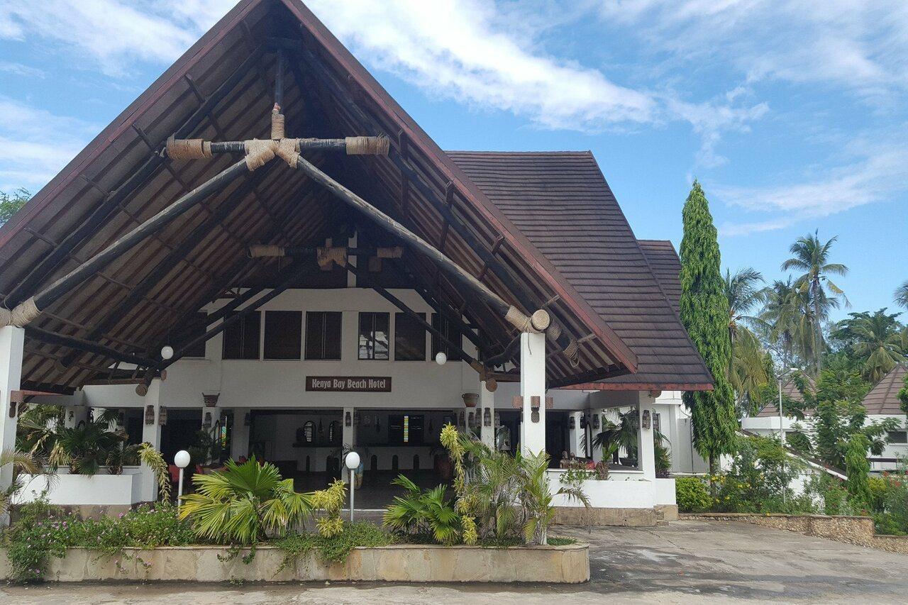 Kenya Bay Beach Hotel Bamburi Exterior photo