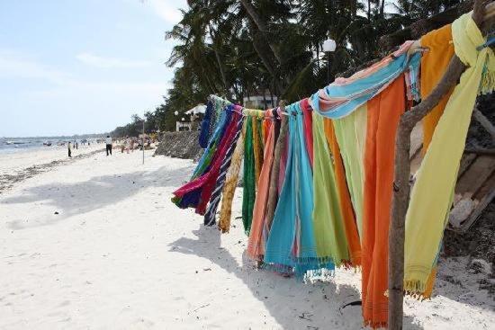 Kenya Bay Beach Hotel Bamburi Exterior photo