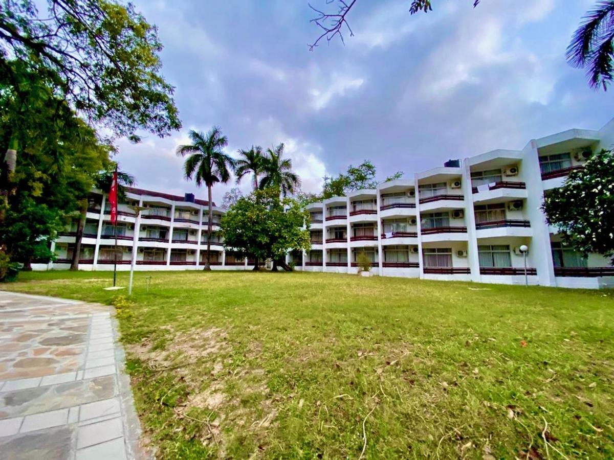 Kenya Bay Beach Hotel Bamburi Exterior photo