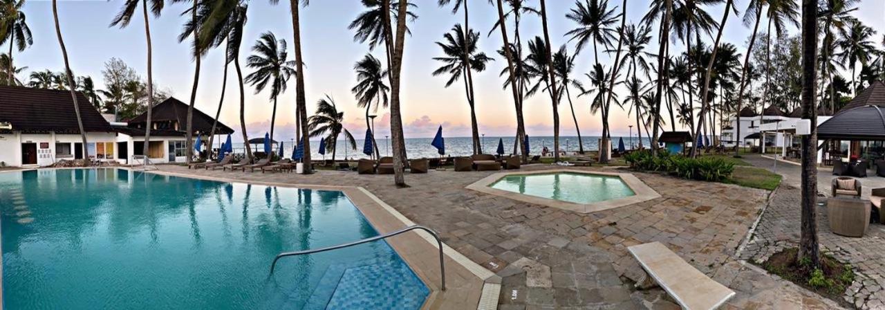 Kenya Bay Beach Hotel Bamburi Exterior photo